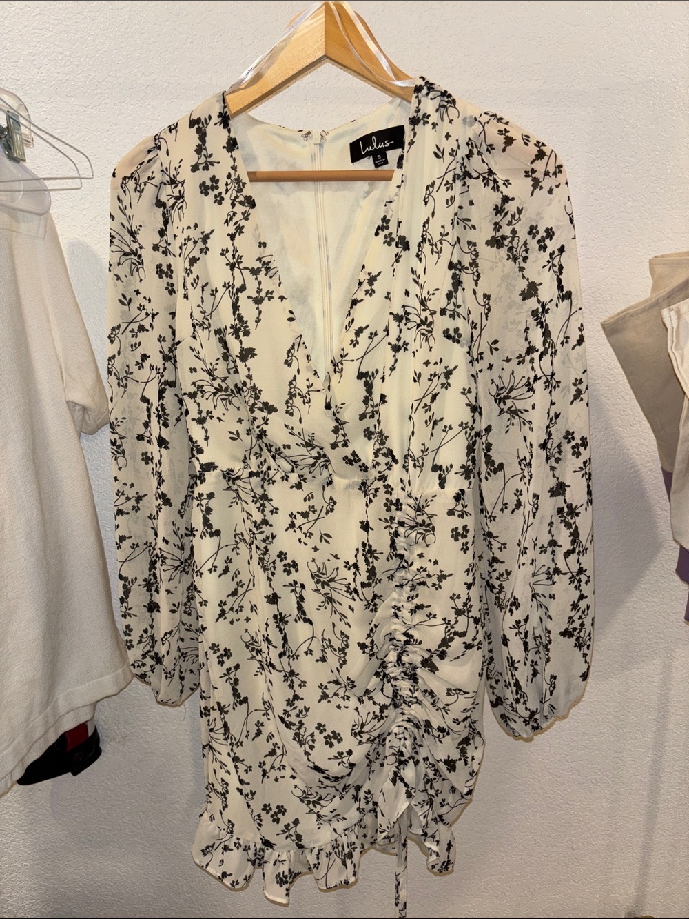 Lulu's Cream and Black Floral Ruched V-Neck Long Sleeve Dress